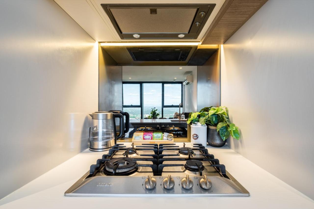 Mega Style Apartments Victoria One Melbourne Exterior foto
